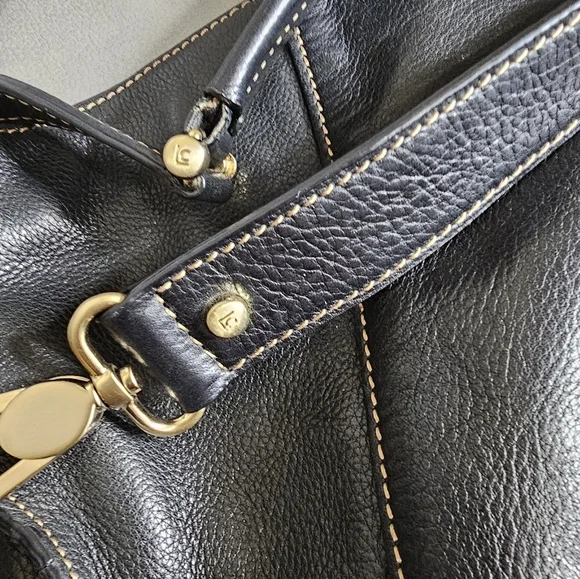 Lauren Conrad leather bag with removable strap - Picture 6 of 9